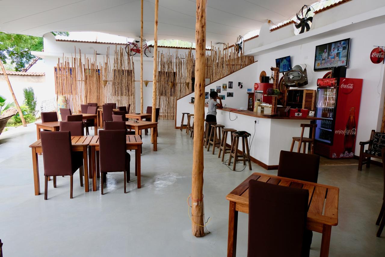 27 Cafe Zanzibar Airport Hotel Ngoại thất bức ảnh
