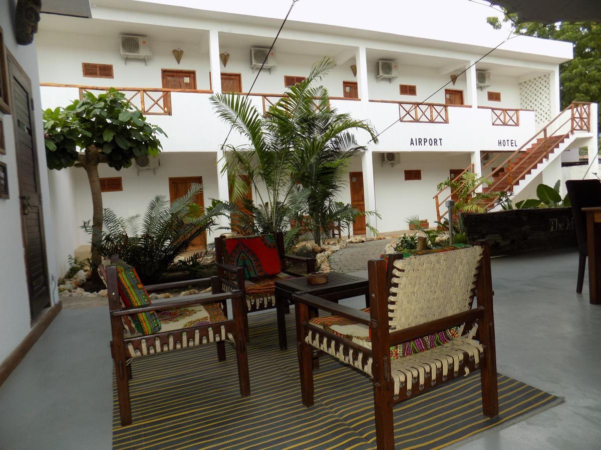 27 Cafe Zanzibar Airport Hotel Ngoại thất bức ảnh