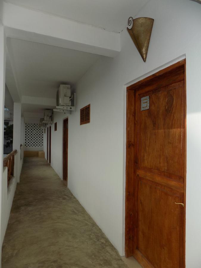 27 Cafe Zanzibar Airport Hotel Ngoại thất bức ảnh